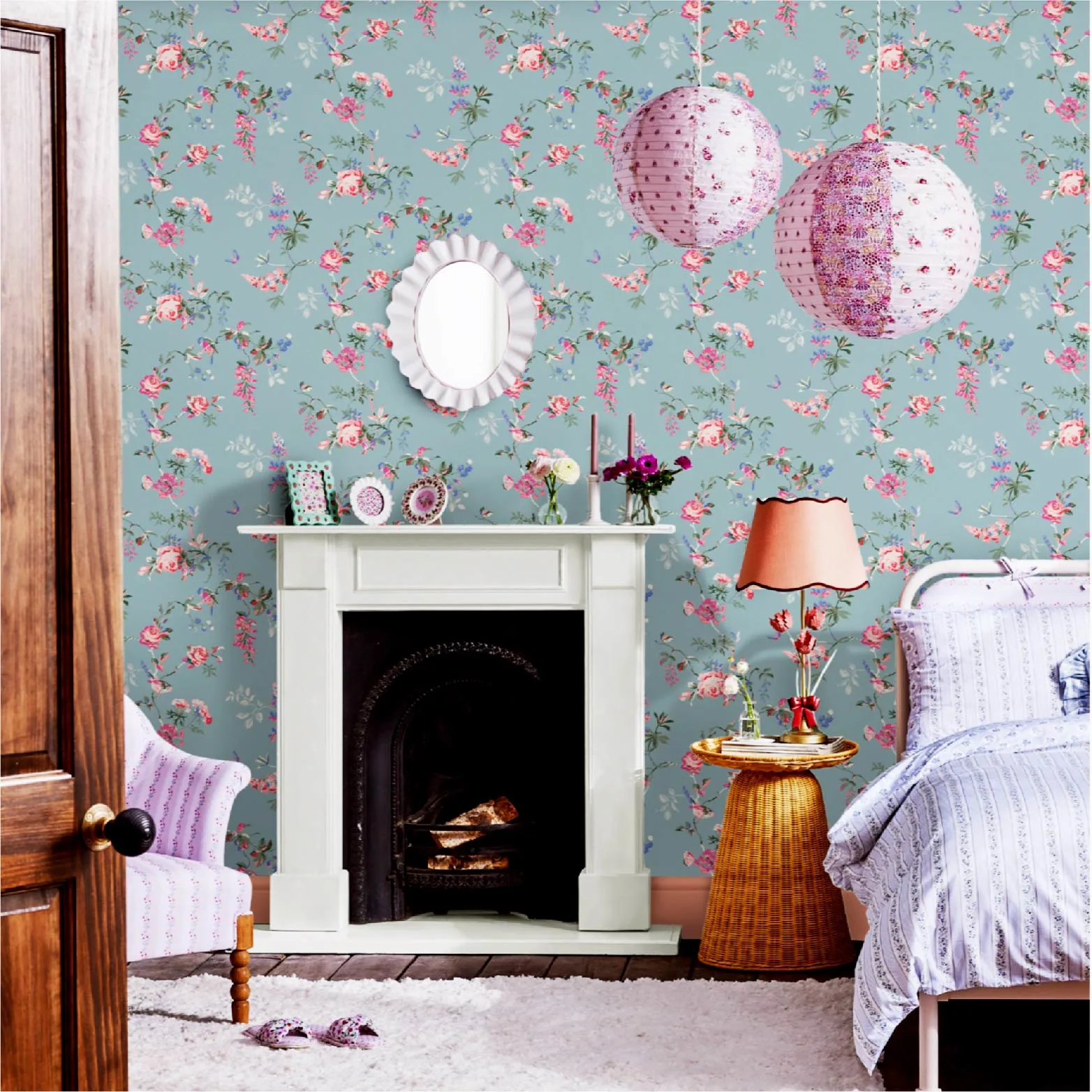 Bedroom Bids and Roses wallpaper